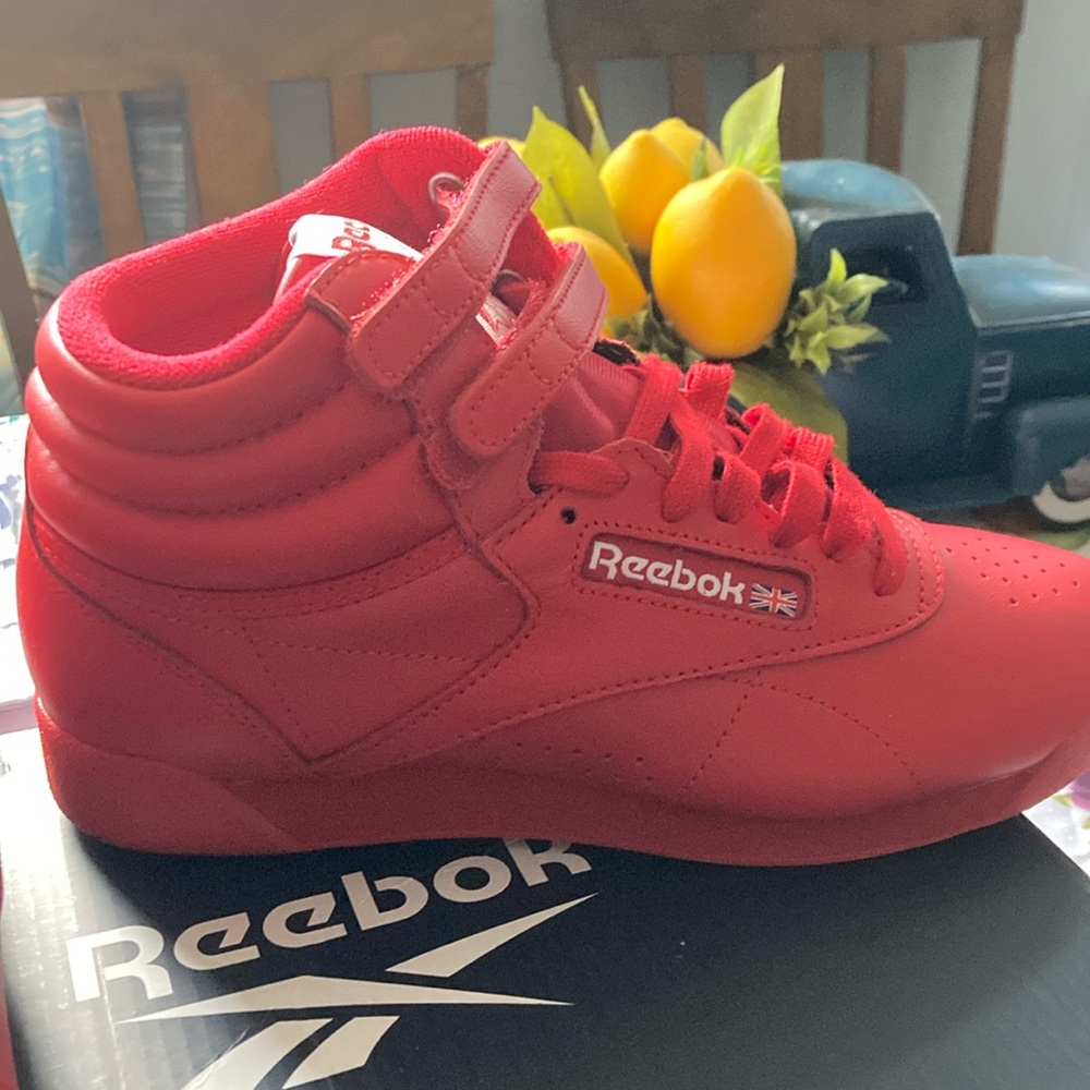 **REEBOK ** NWT